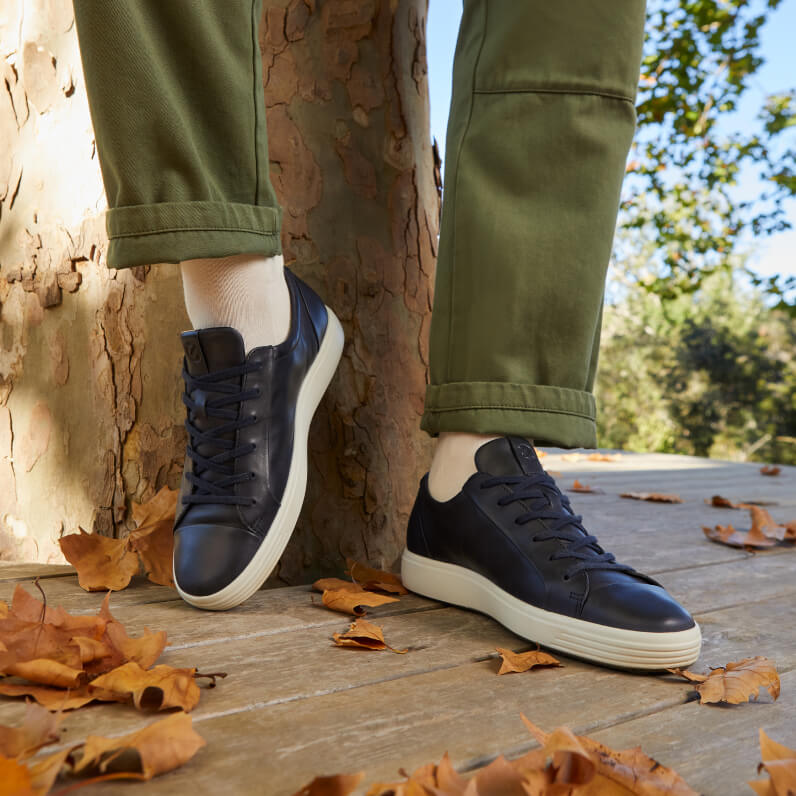 stores that sell ecco shoes